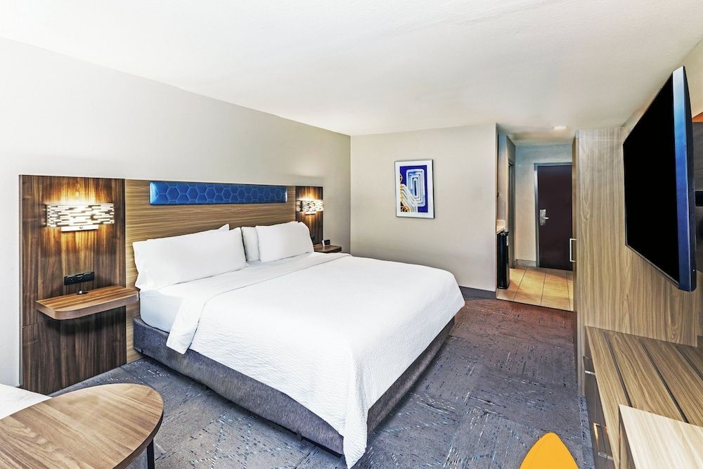 Holiday Inn Express BREAUX BRIDGE/HENDERSON by IHG 2