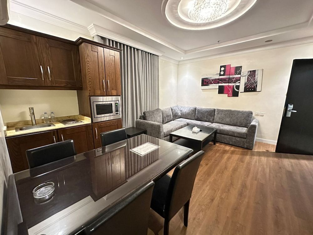 loren serviced Apartment Alslamah 1