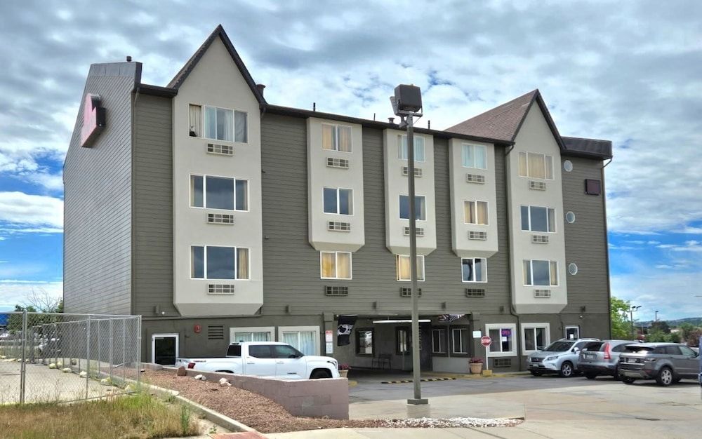 Olympia Inn 1