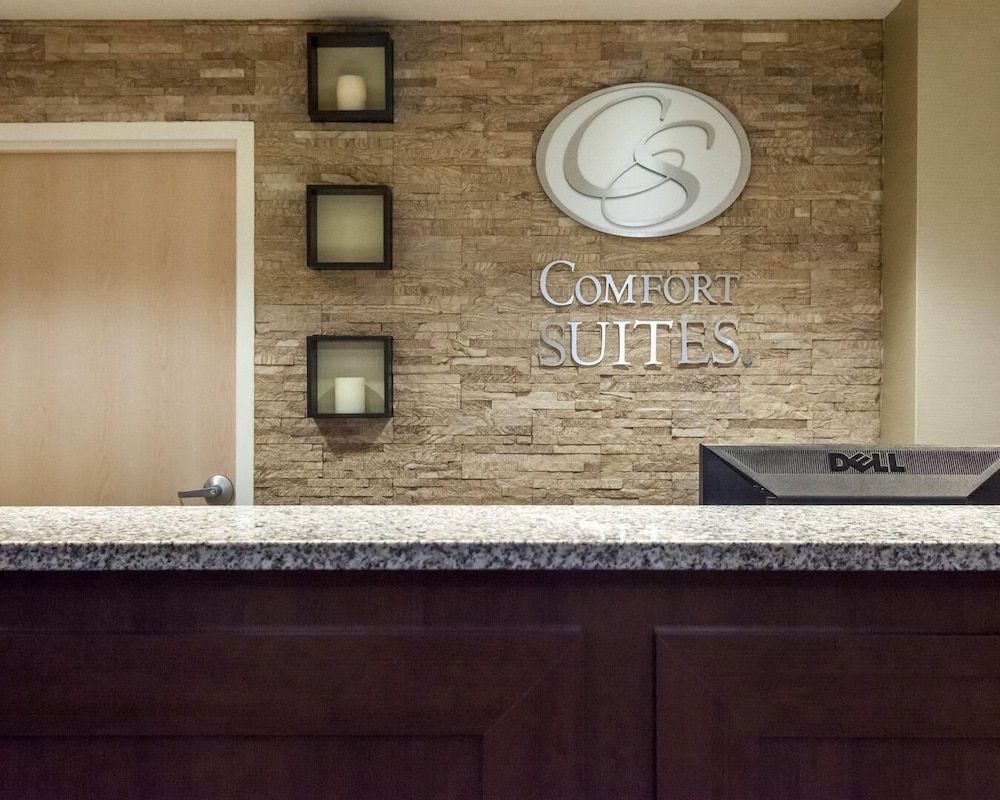 Comfort Suites Tulsa Central 2