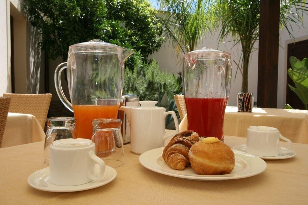 Amaryllis Hotel 1