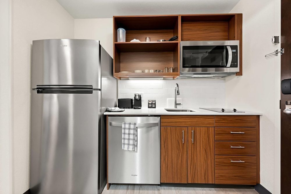 Everhome Suites Huntsville - Research Park 1