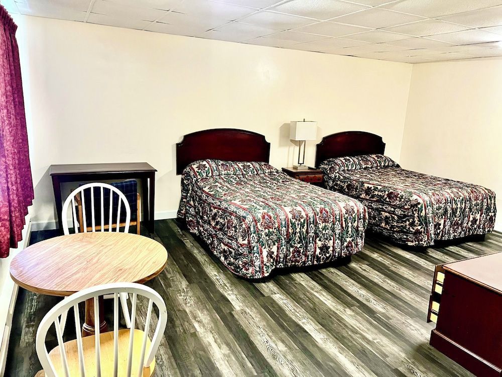 Best In Town Motel 2