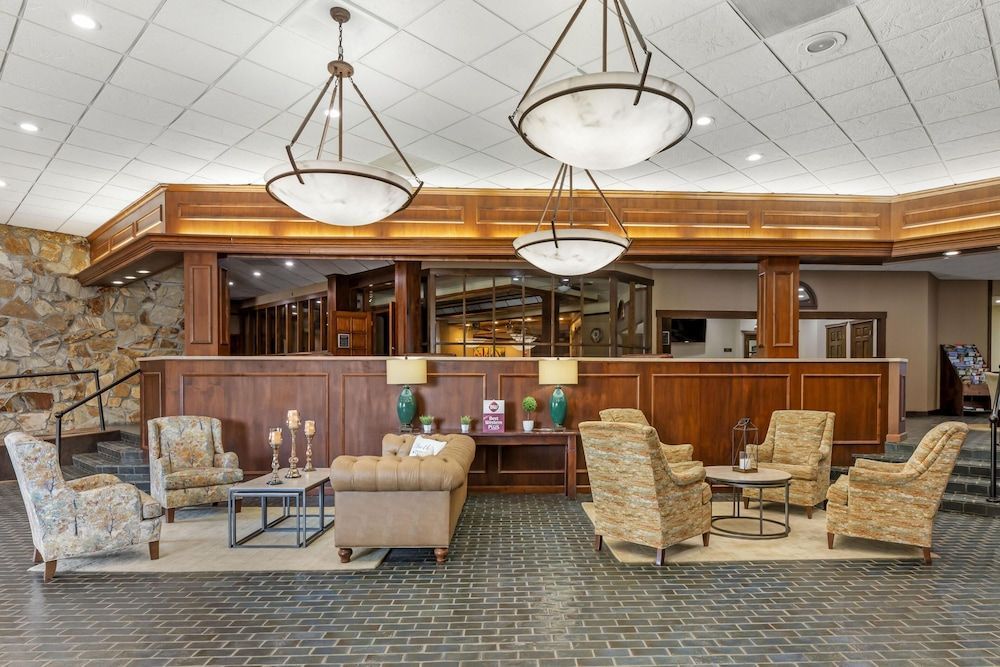 Best Western Plus Wooster Hotel & Conference Center 2