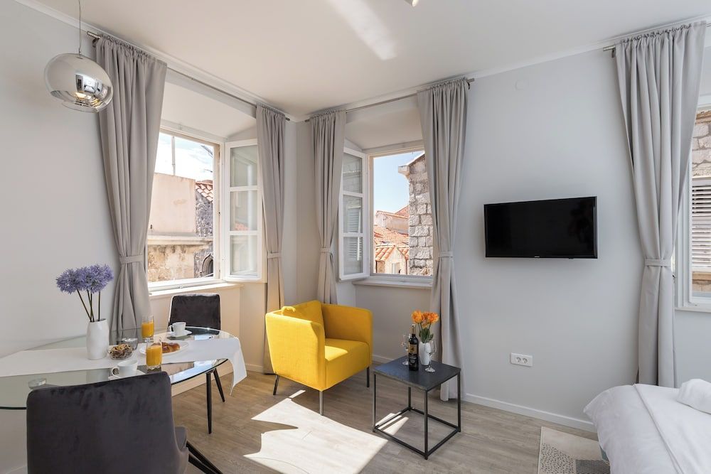 Apartments Urbis 1