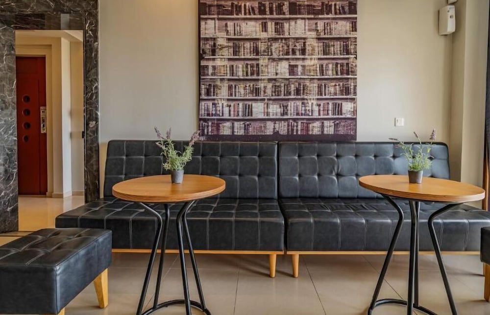 Hotel Avra 2