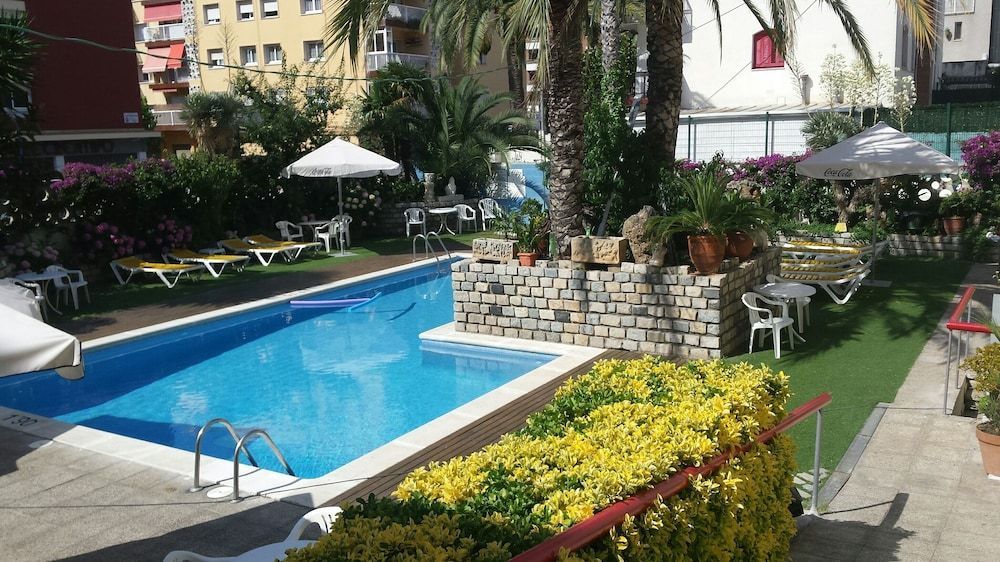 Apartaments Mar Blau Calella 1