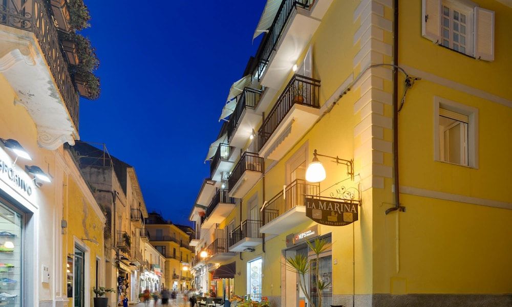 Hotel La Marina 1