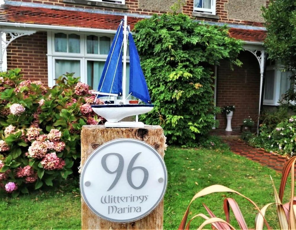 The Witterings Bed and Breakfast 1