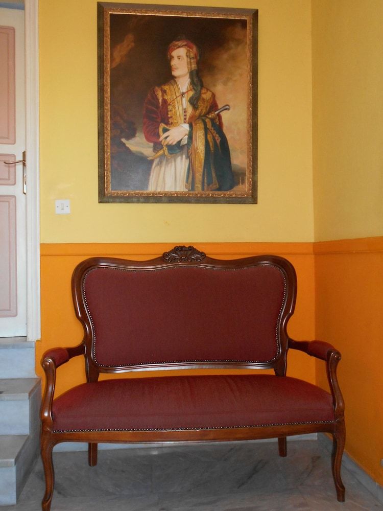 Byron Traditional Hotel 2