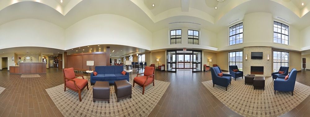 Comfort Suites Airport-University 2