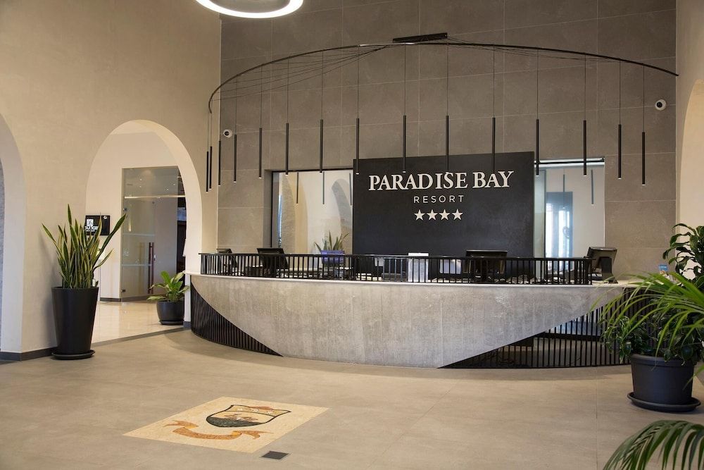 Paradise Bay Resort 2