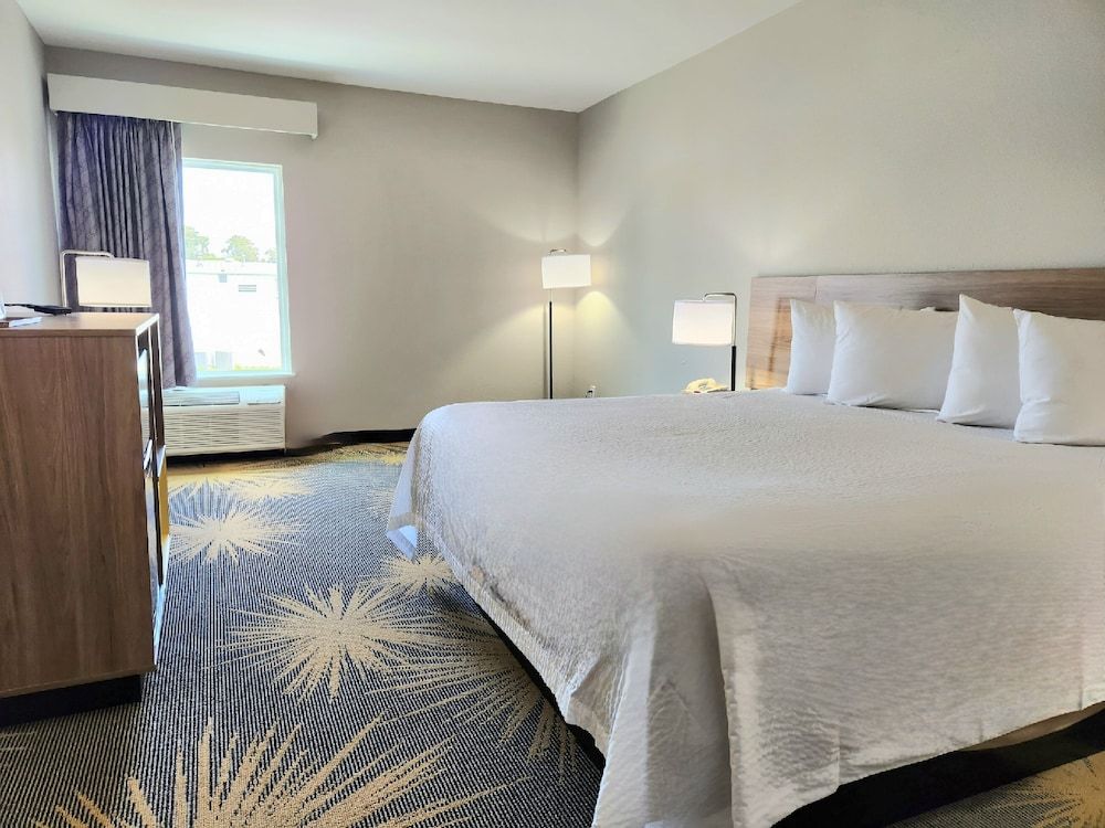 Days Inn by Wyndham LaPlace- New Orleans 1