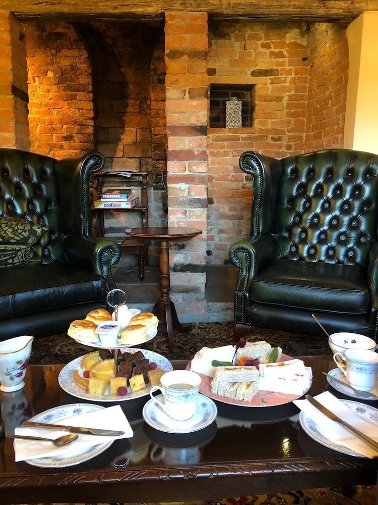 The Cottage Hotel 1