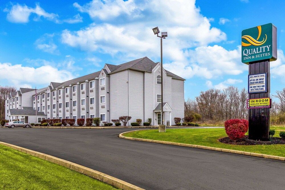 Quality Inn & Suites North Lima - Boardman 1