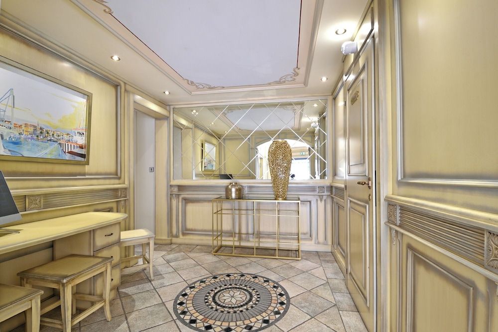 Hôtel Le Rocher 2
