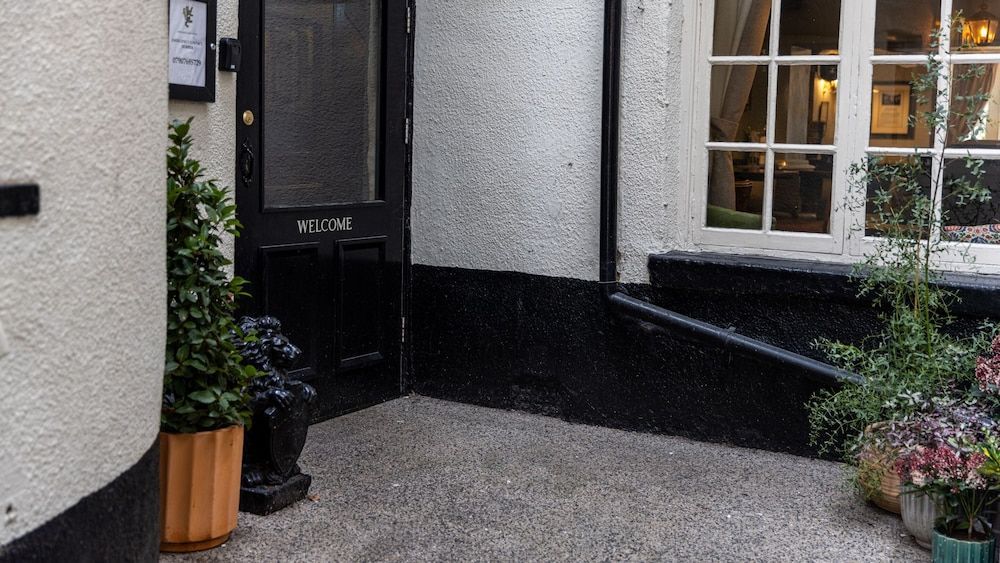 Black Lion Hotel Richmond 2