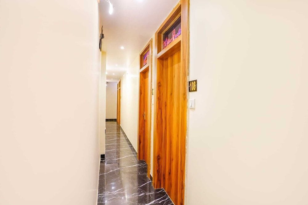 Hotel Emirates Suite 2