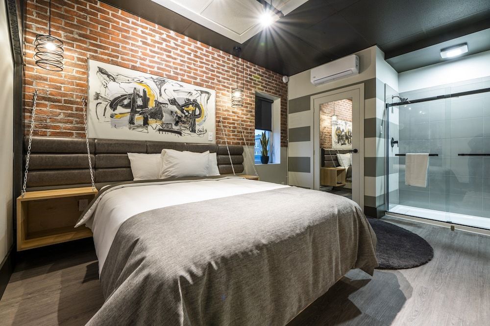 La Suite Hotel 1