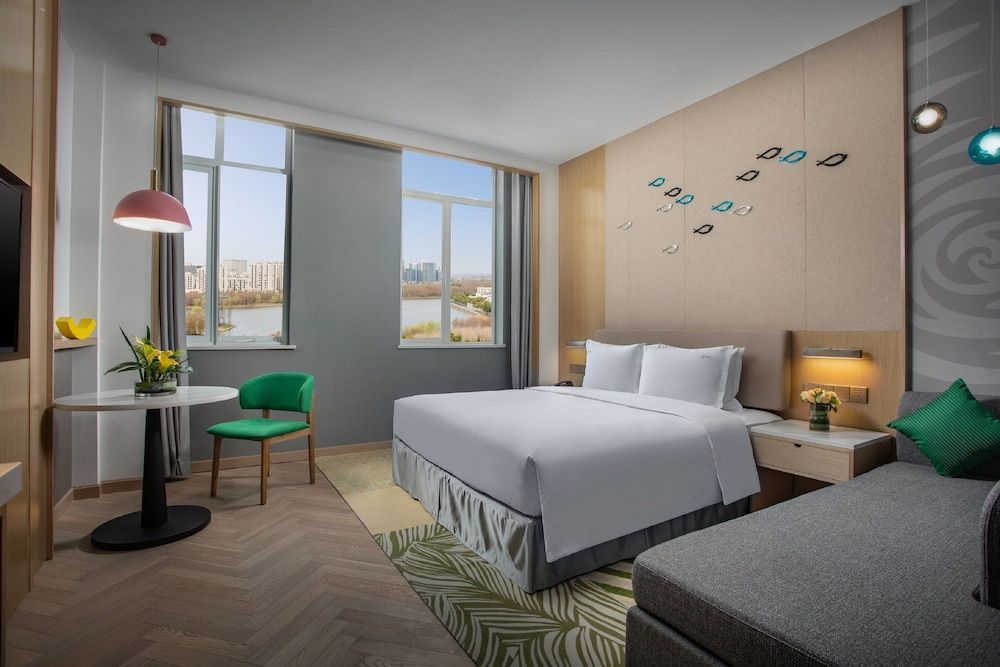 Holiday Inn Shanghai Dishui Lake by IHG 1
