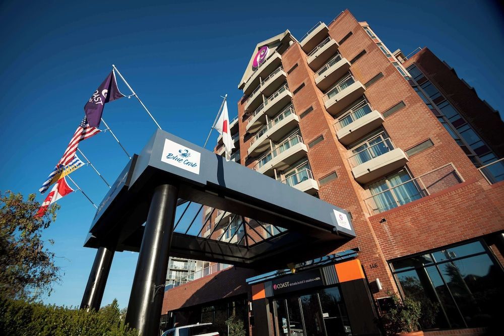 Coast Victoria Hotel & Marina by APA 1
