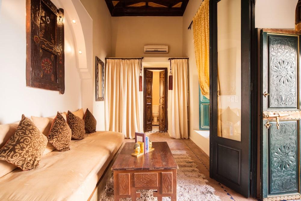 Riad Dar Habiba by Garden Wonders 2