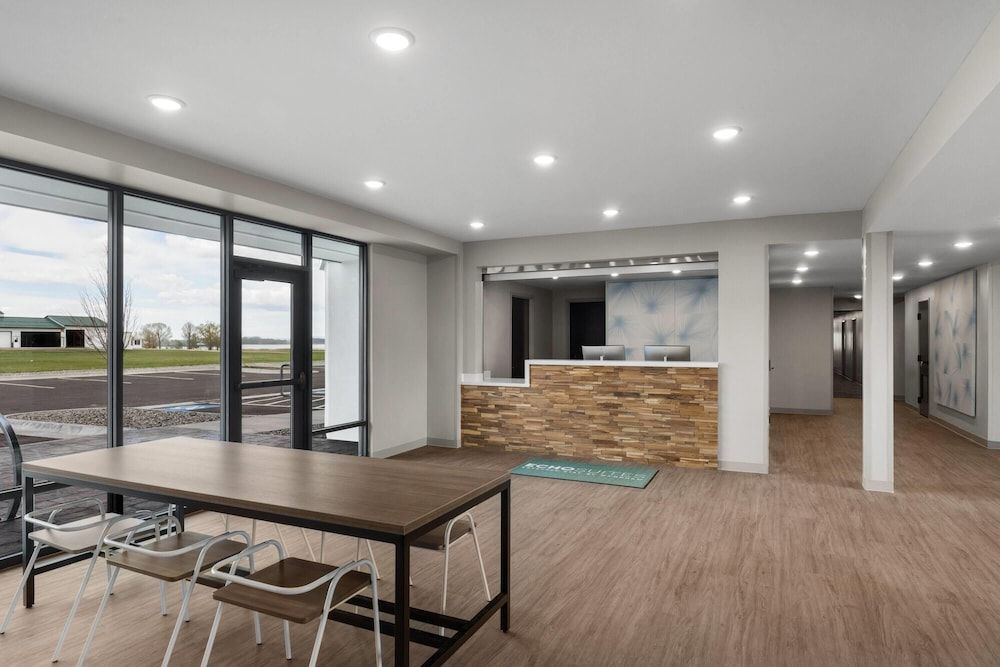 ECHO Suites Extended Stay by Wyndham Bozeman 2