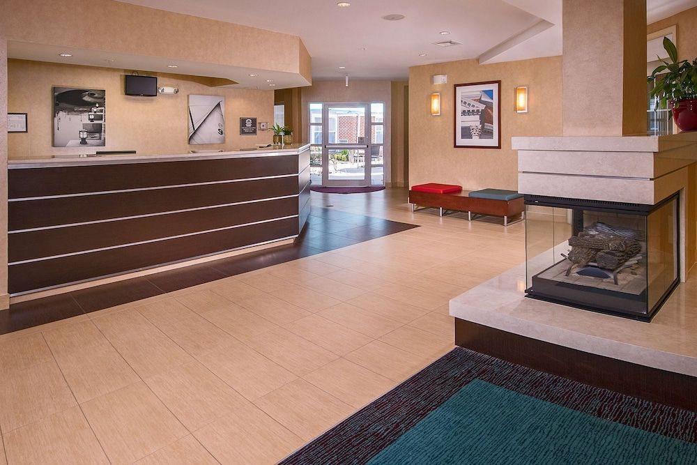 Sonesta ES Suites Charlottesville University 2