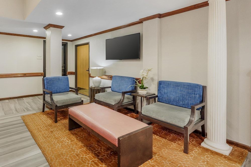 Best Western Alamo Suites 2