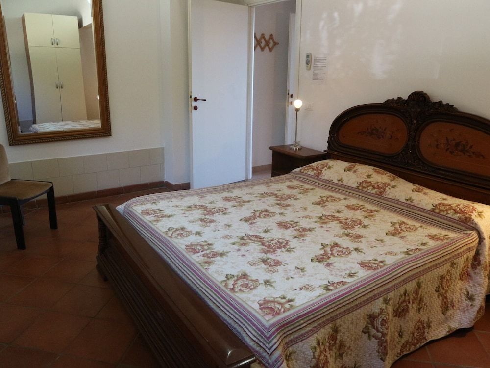 Snug Holiday Home in Castagneto Carducci near Thermal Bath 2