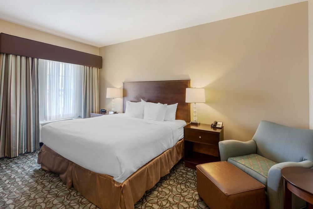 Best Western Plus Walkerton Hotel & Conference Centre 1