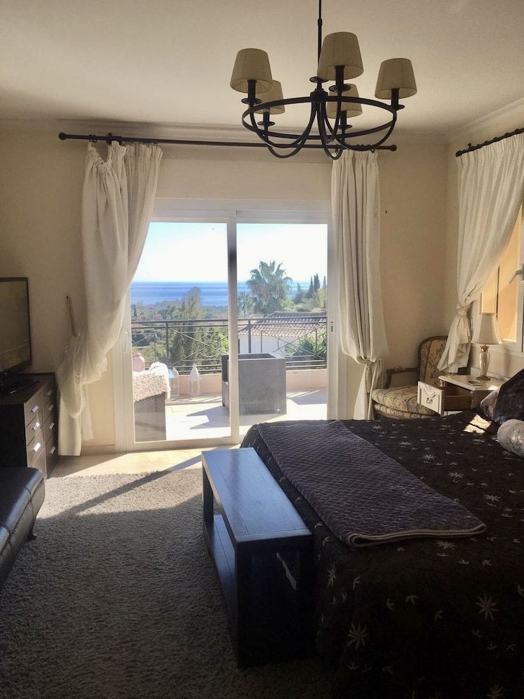 Boutique Guest Rooms 1