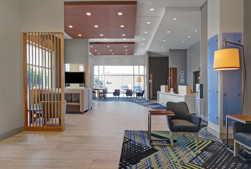 Holiday Inn Express KINGSTON WEST by IHG 1