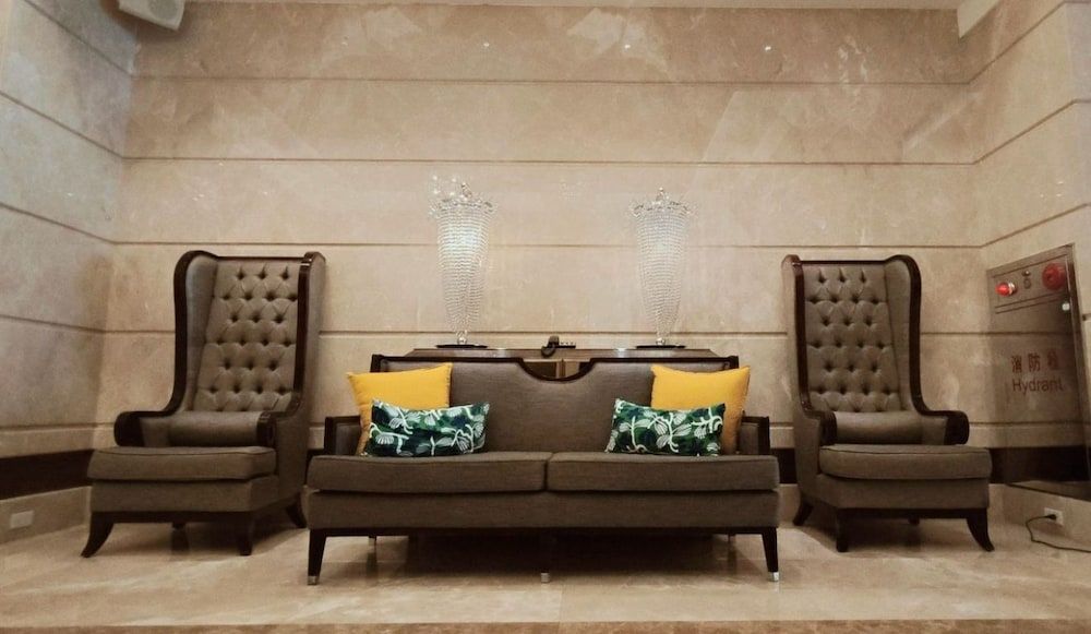 S Aura Hotel 2