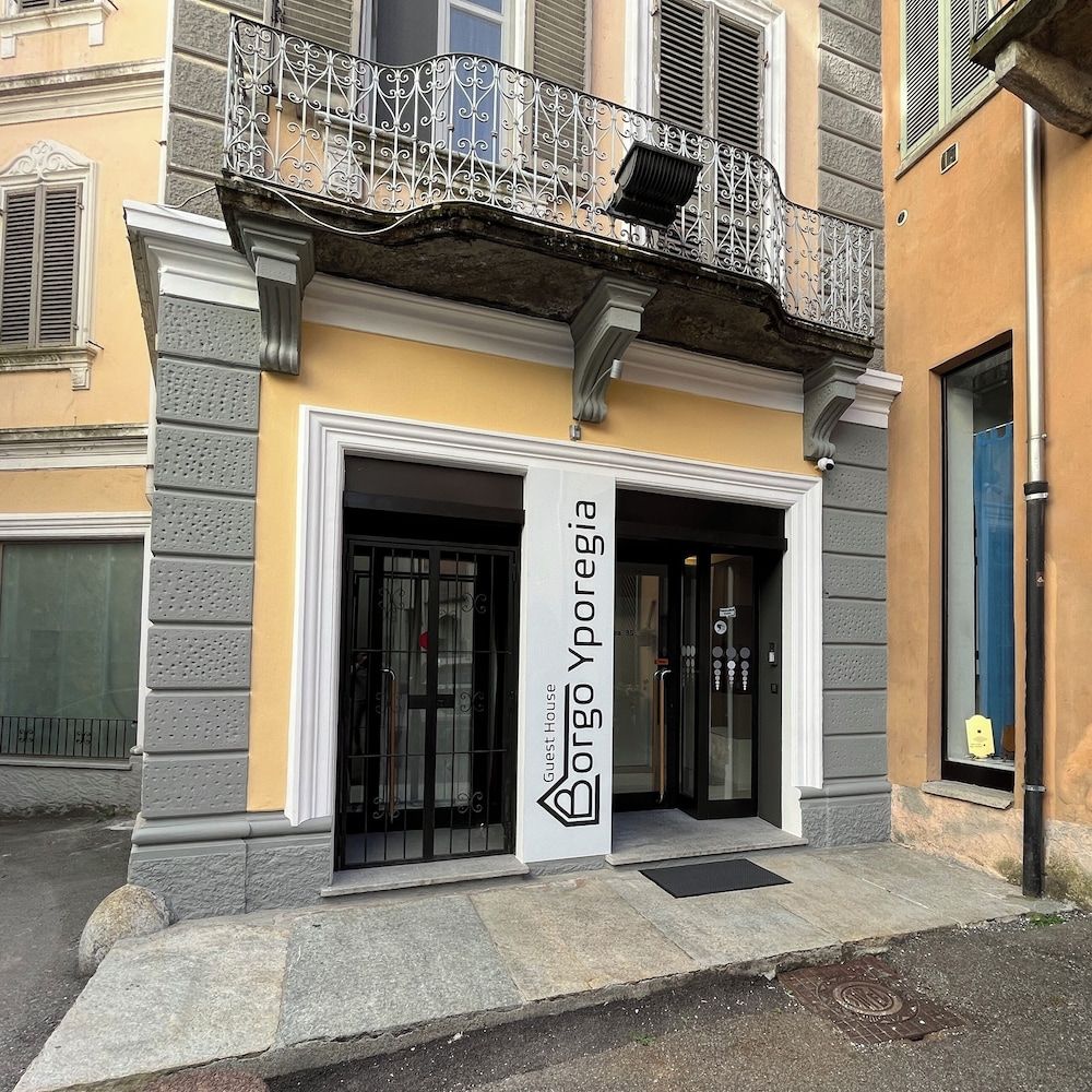 Guest House Borgo Yporegia 1