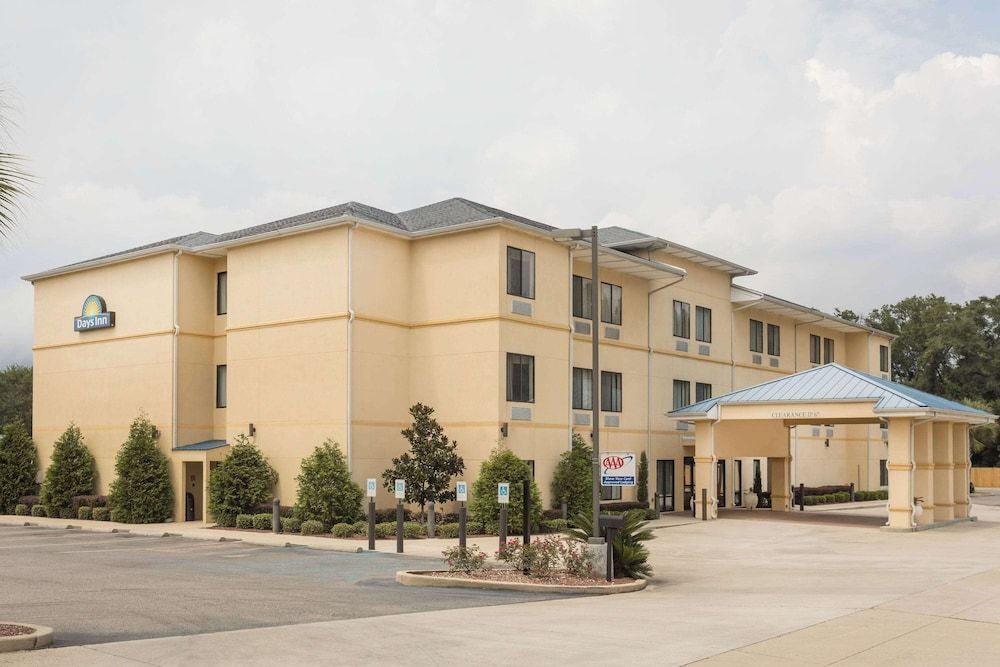 Days Inn by Wyndham Semmes Mobile 1