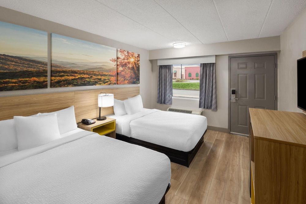 Days Inn by Wyndham Charleston WV 1