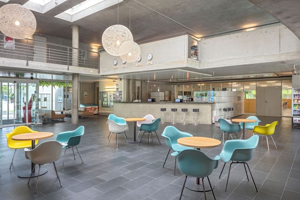 Lausanne Youth Hostel Jeunotel 2