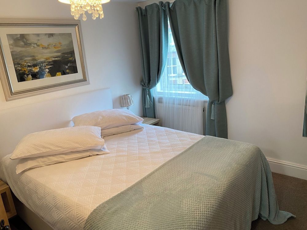 A & B Guest House Cambridge 1