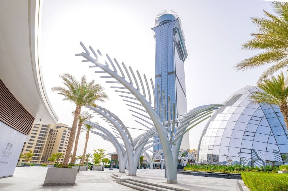 Ultra Luxury Palm Tower with Shared Hotel Facilities 1