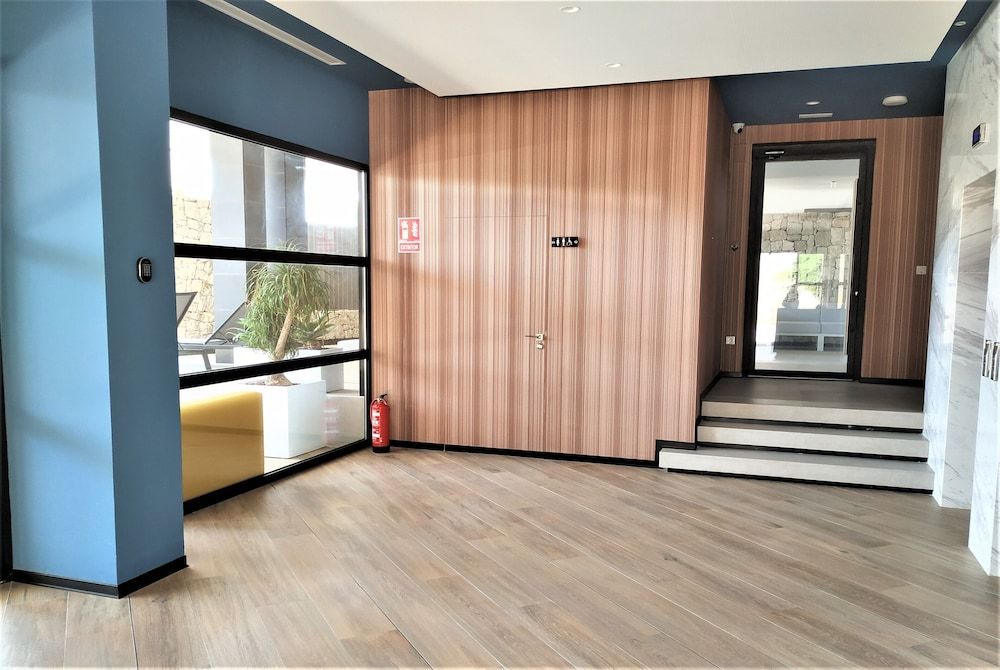 Ahoy Apartments 2