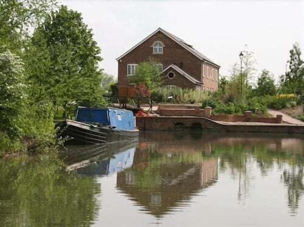 The Mooring Post 1