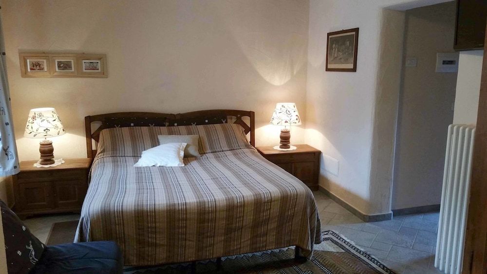 Maison Du-Noyer Chambres et Tables d'Hotes 2