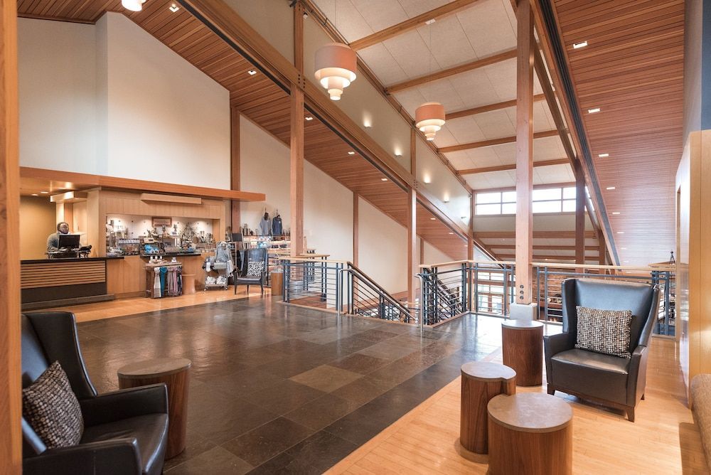 Cedarbrook Lodge 2