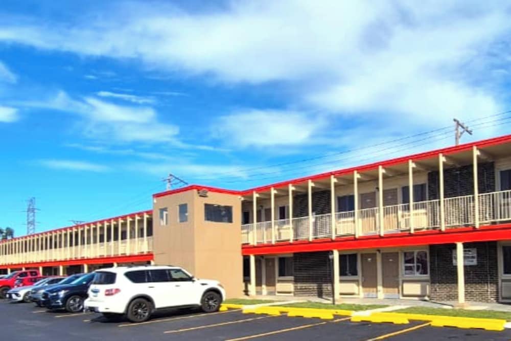 Saratoga Motel By Capital O Near Midway Airport Chicago IL 1
