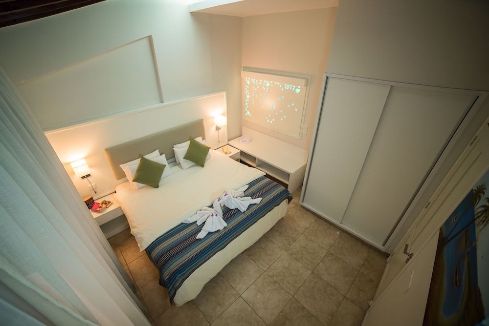 MyroAndrou Beach Hotel Apartments 1