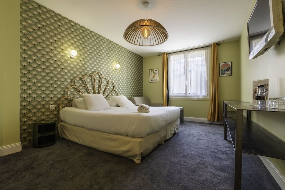 Hôtel Cosmopolitain 1