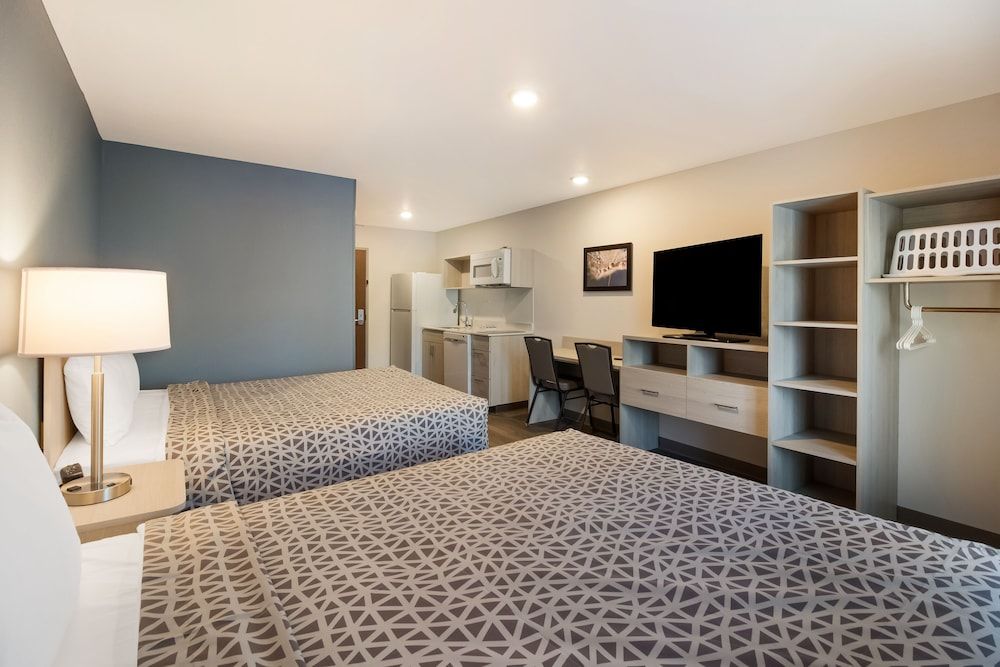 WoodSpring Suites Wixom - Novi 1