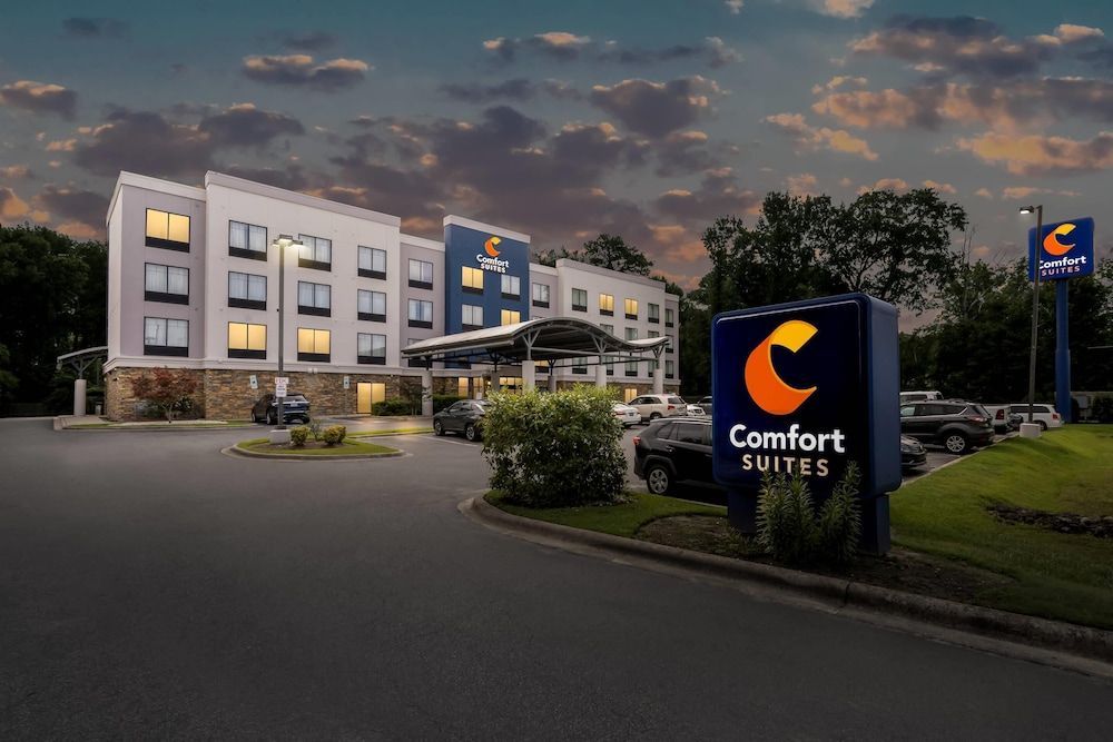 Comfort Suites New Bern near Cherry Point 1