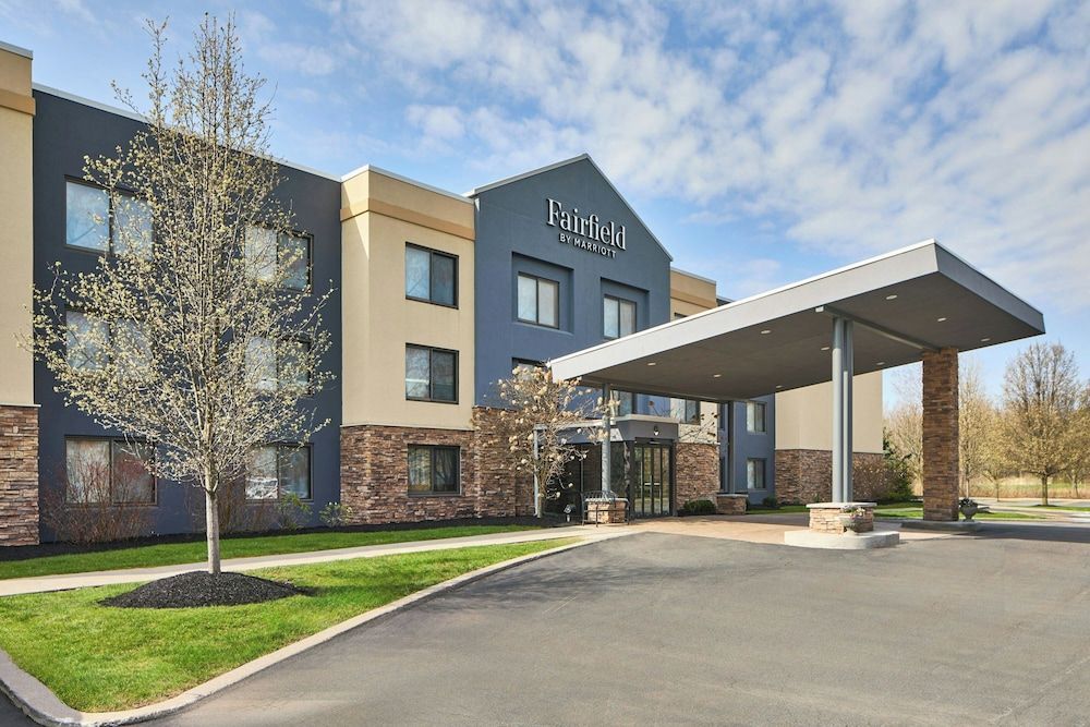 Fairfield Inn by Marriott Rochester East 1
